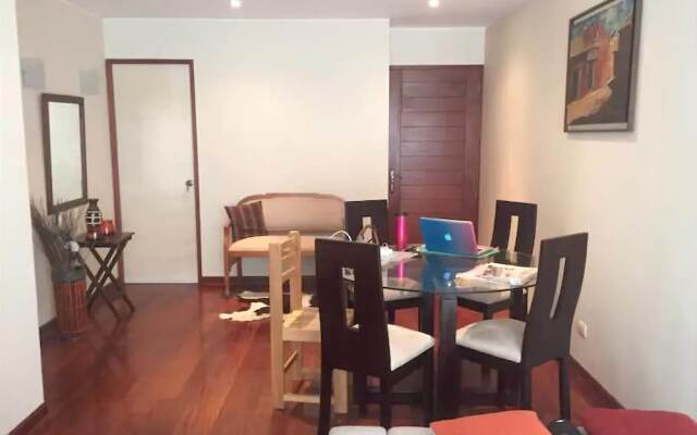 Private Bedroom in great Flat Miraflores