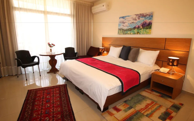 Sea Valley Suites