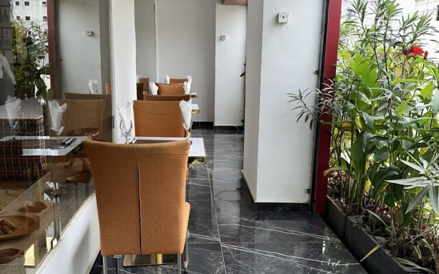 Hôtel Sana