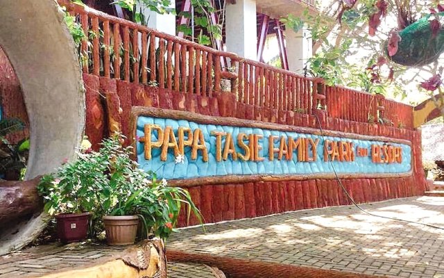 Papa Tasi Lake Side Hotel and Park