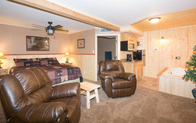 Upper Canyon Inn & Cabins