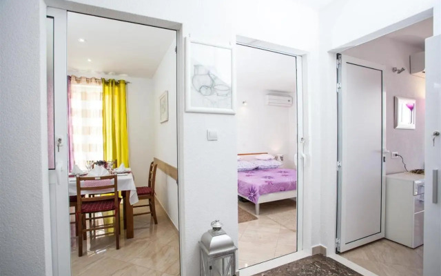 Apartments by the sea Baska Voda, Makarska - 12421