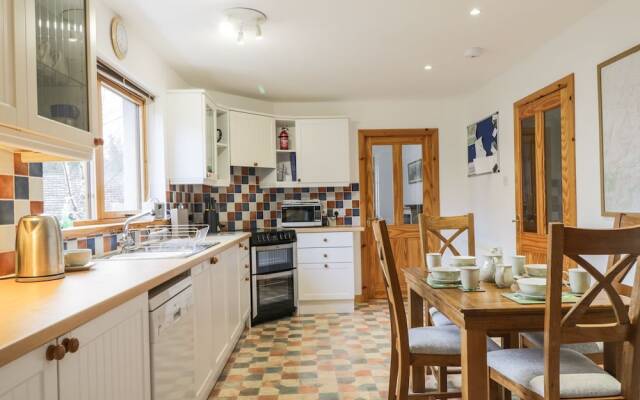 12 Loch Na Leoba Road