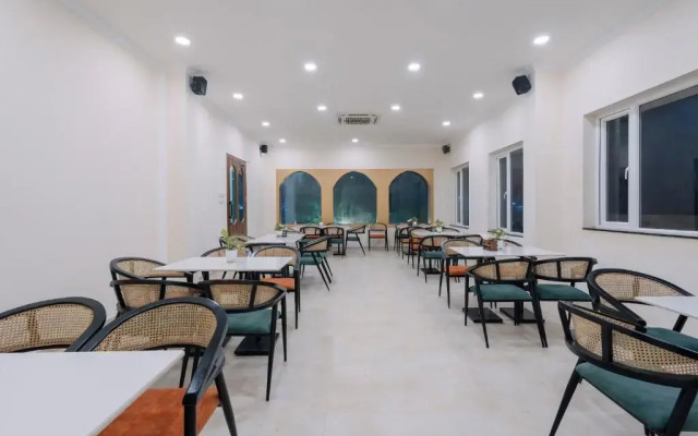 Treebo Premium Aasma Courtyard