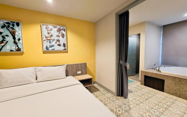 Recenta Phuket Suanluang