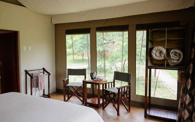 Cheetah Paw Eco Lodge