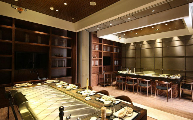 Top Elites City Resort Spa Hotel