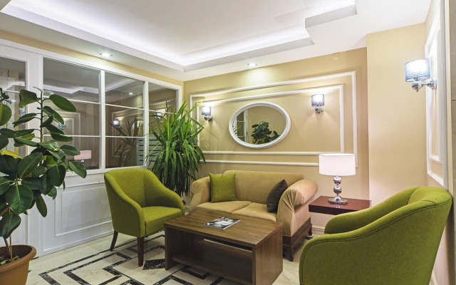 Pera Arya Hotel