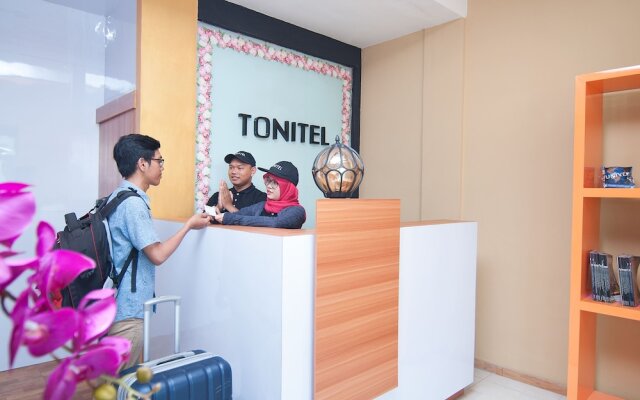 TONITEL Hotel Malioboro Yogyakarta - Hostel