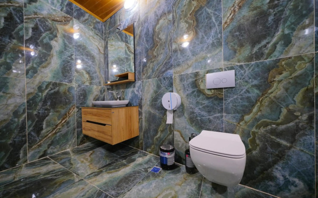 Kayatas Hotel
