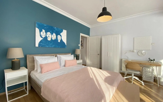 Missafir Superb Flat Near Bagdat Street in Kadikoy