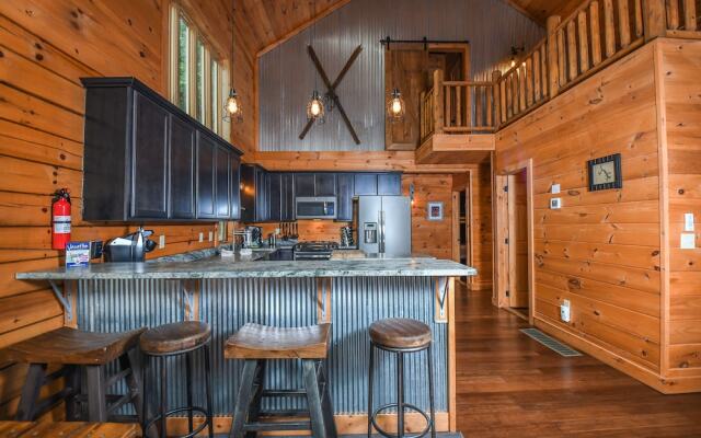 LakeStar Chalet 5 Bedroom House