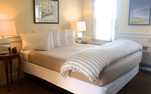 Inn at 7 Central