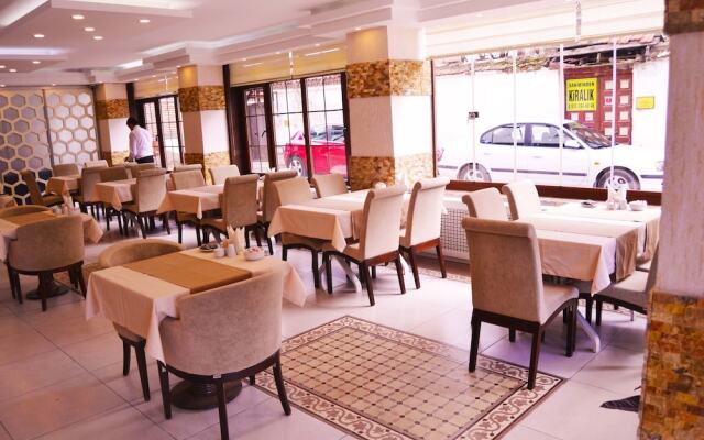 Grand Harsena Hotel