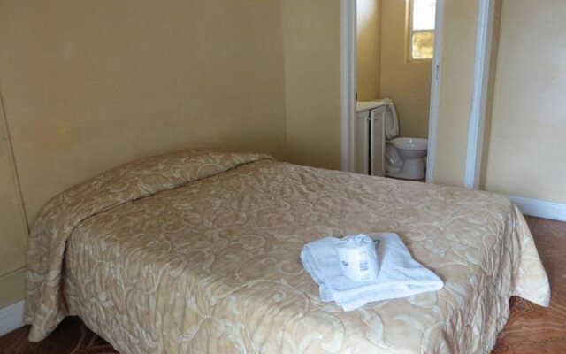Economy Motel