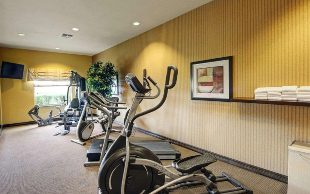 Comfort Inn & Suites Donna near I-2