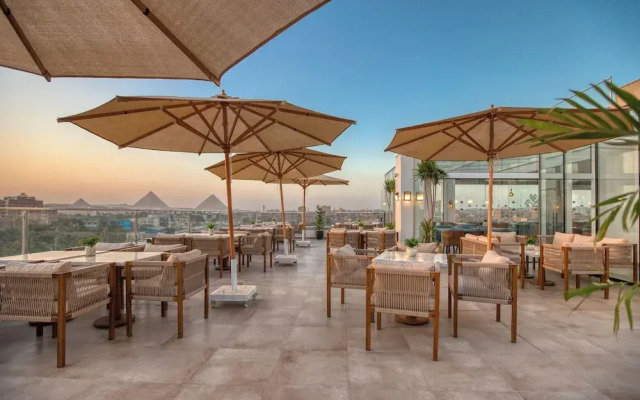 Mazar Pyramids Hotel