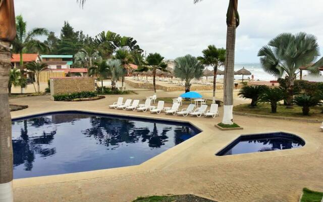 Hotel Baja Montañita