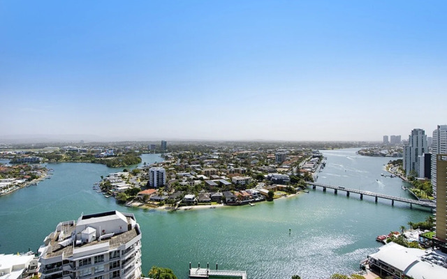 Circle on Cavill - Holidays Gold coast
