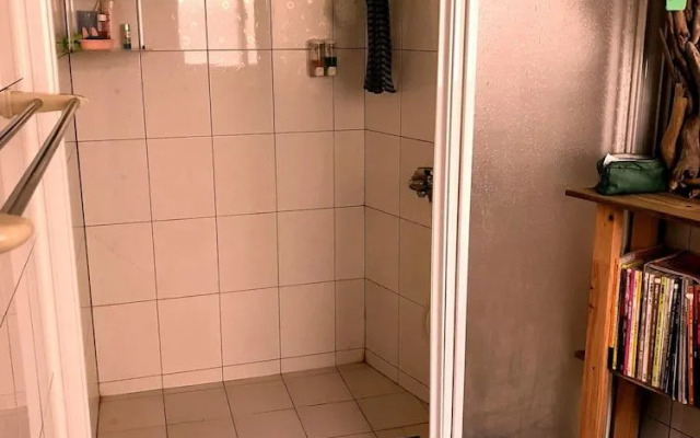 Peter's Cafe & Hostel