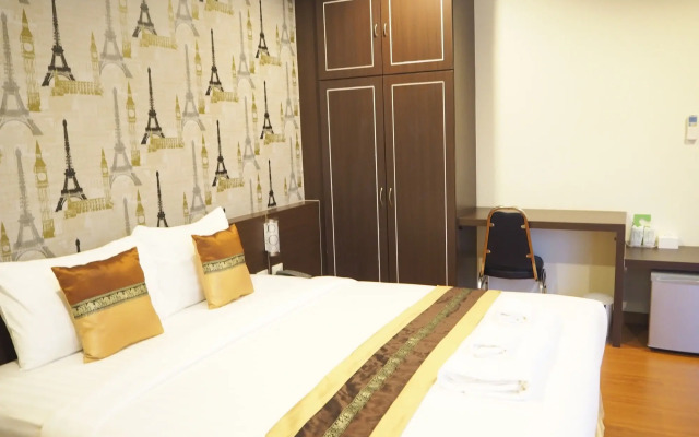 Suksomboon Hotel