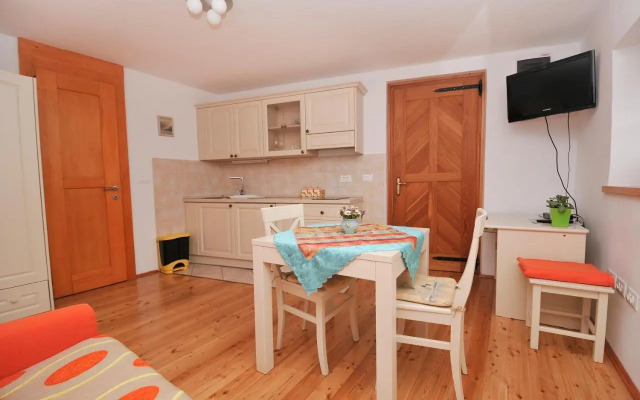 Apartments Tonkli
