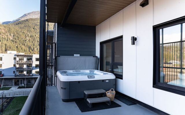 Mountainside Revival Revelstoke Vacations