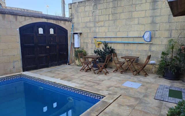 Grotto's Paradise B&B