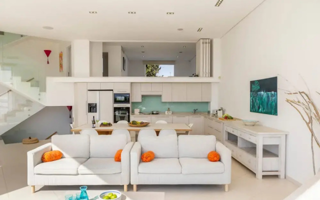 Protaras Seafront Villa Alemar