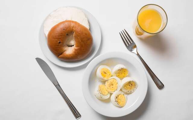 The Marina Inn on San Francisco Bay