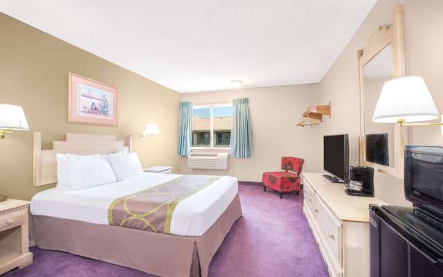 Super 8 by Wyndham Grants