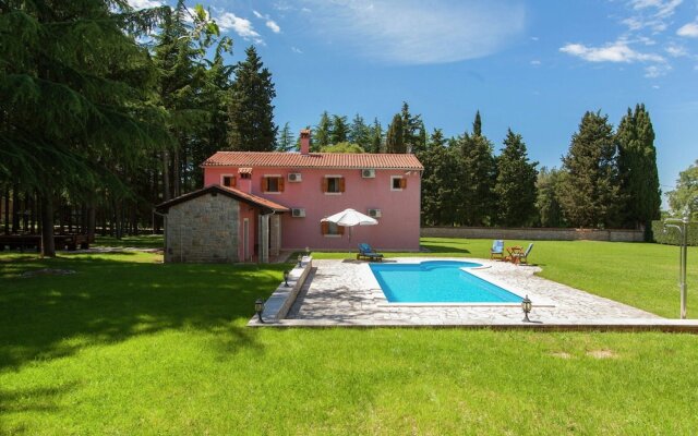 Rural Villa With Swimming Pool