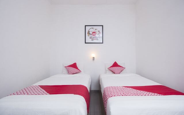 Hotel Dewi Sri by OYO Rooms