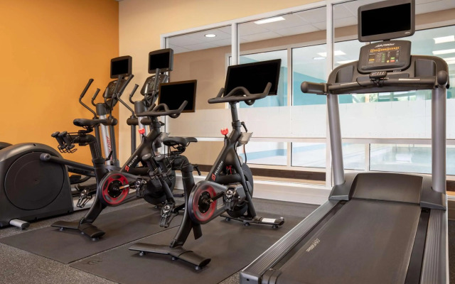 Hampton Inn by Hilton Toronto Airport Corporate Centre