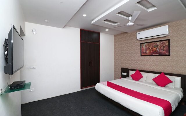 OYO 16499 Hotel Moti Dungri Palace