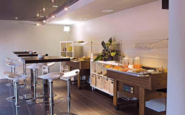 Standing Hotel Suites