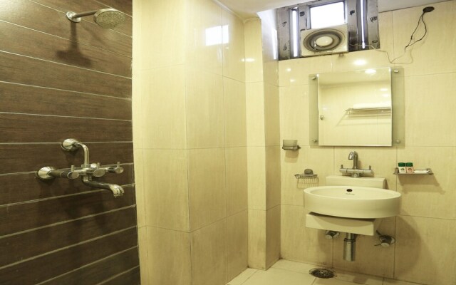 OYO 1807 Hotel Platinum Inn