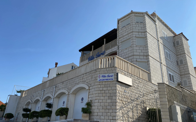 Villa Curic