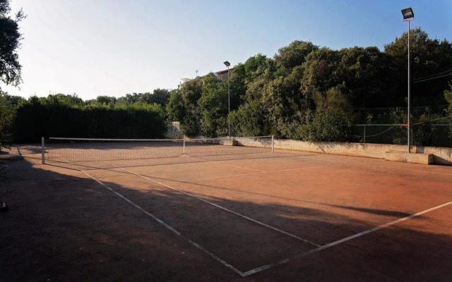 Guesthouse Barboska-pool & tennis court