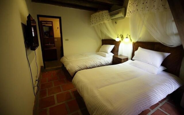 Tomato red classical Homestay