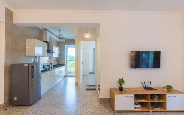 Palm Retreat 1BHK Pool & Field Views