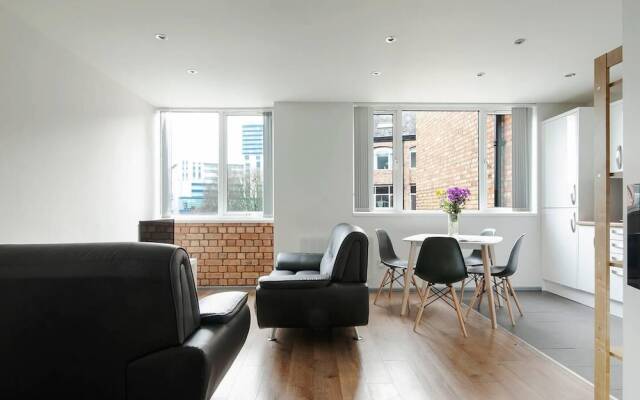 Sparkling Clean 2BR City Centre Apartment