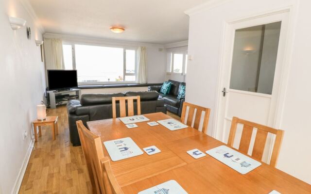 Flat 1 Bryn Colyn