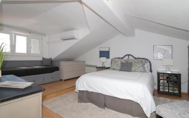Spacious 2 BR Apt LuxeView- OldTownView, 10min to town