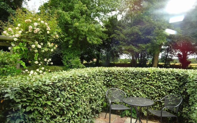 Drinkstone Park Bed & Breakfast and Gardens