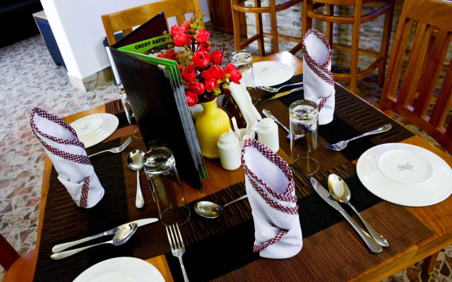 Crest Safari Lodge