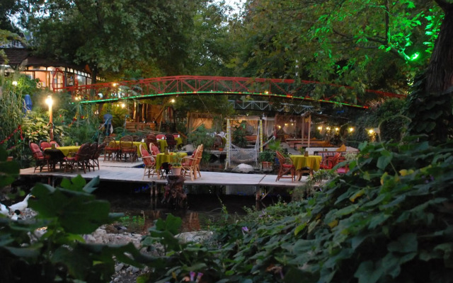 Arikanda River Garden Hotel