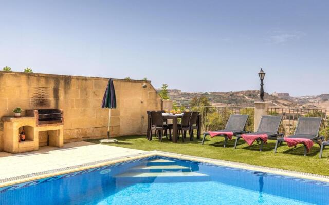 Ta Lucija 2 Bedroom Villa With Private Pool