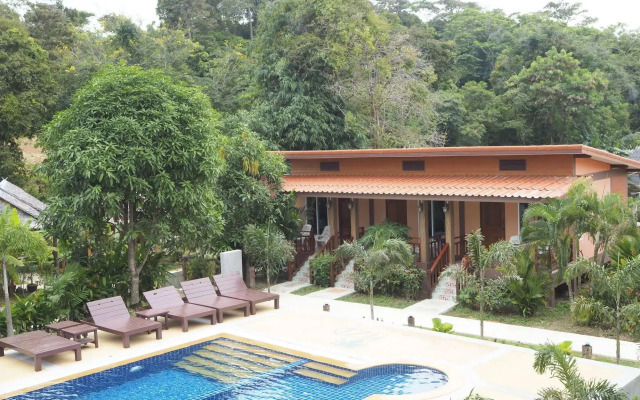 Hatzanda Lanta Resort