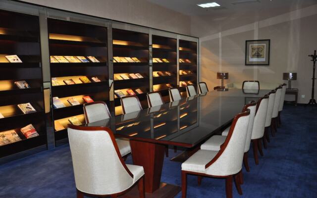 Country Garden Hill Lake Phoenix Hotel